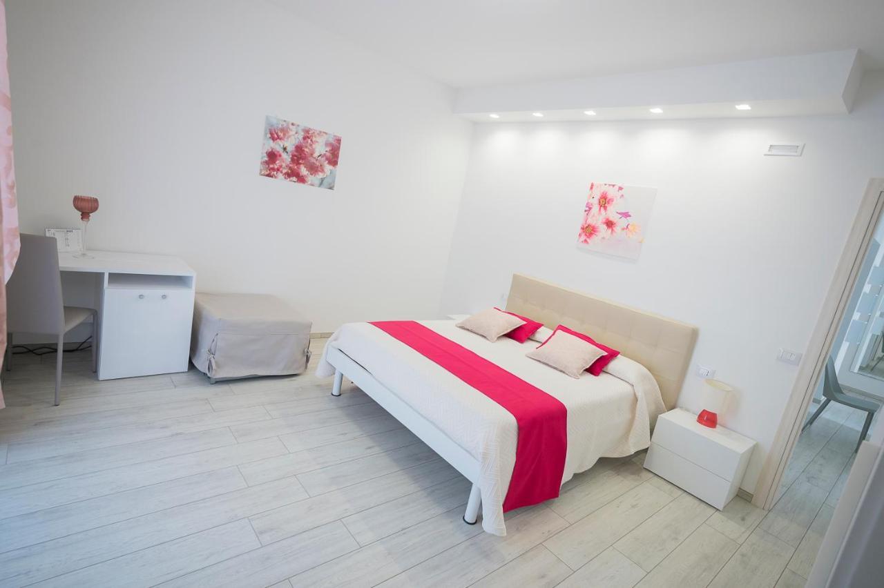 알바아드리안티카 Pineta Del Mare B&B 외부 사진